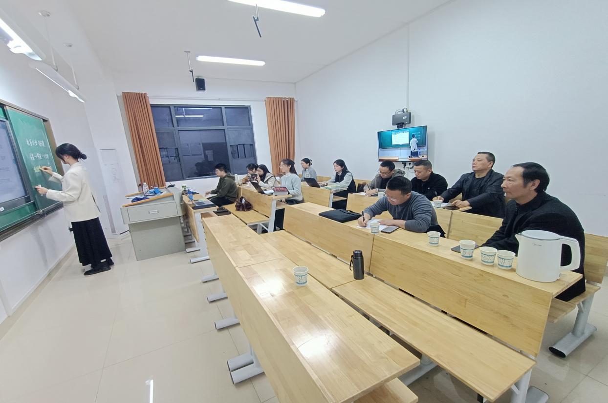 1b7a8583176048a8a2a2434eb8dad6ad.jpg ff79607444b944b7991498fa38270c5a.jpg